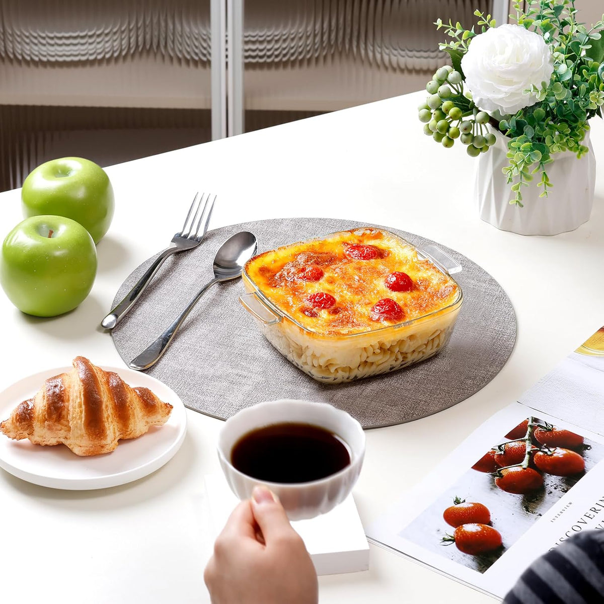 NUTRIUPS 0.8L Glass Casserole Dish with Lid Oven Safe Square Casserole Dish 5.9in Glass Microwave Bowl With Lid Microwavable Cookware (25oz-Mini)