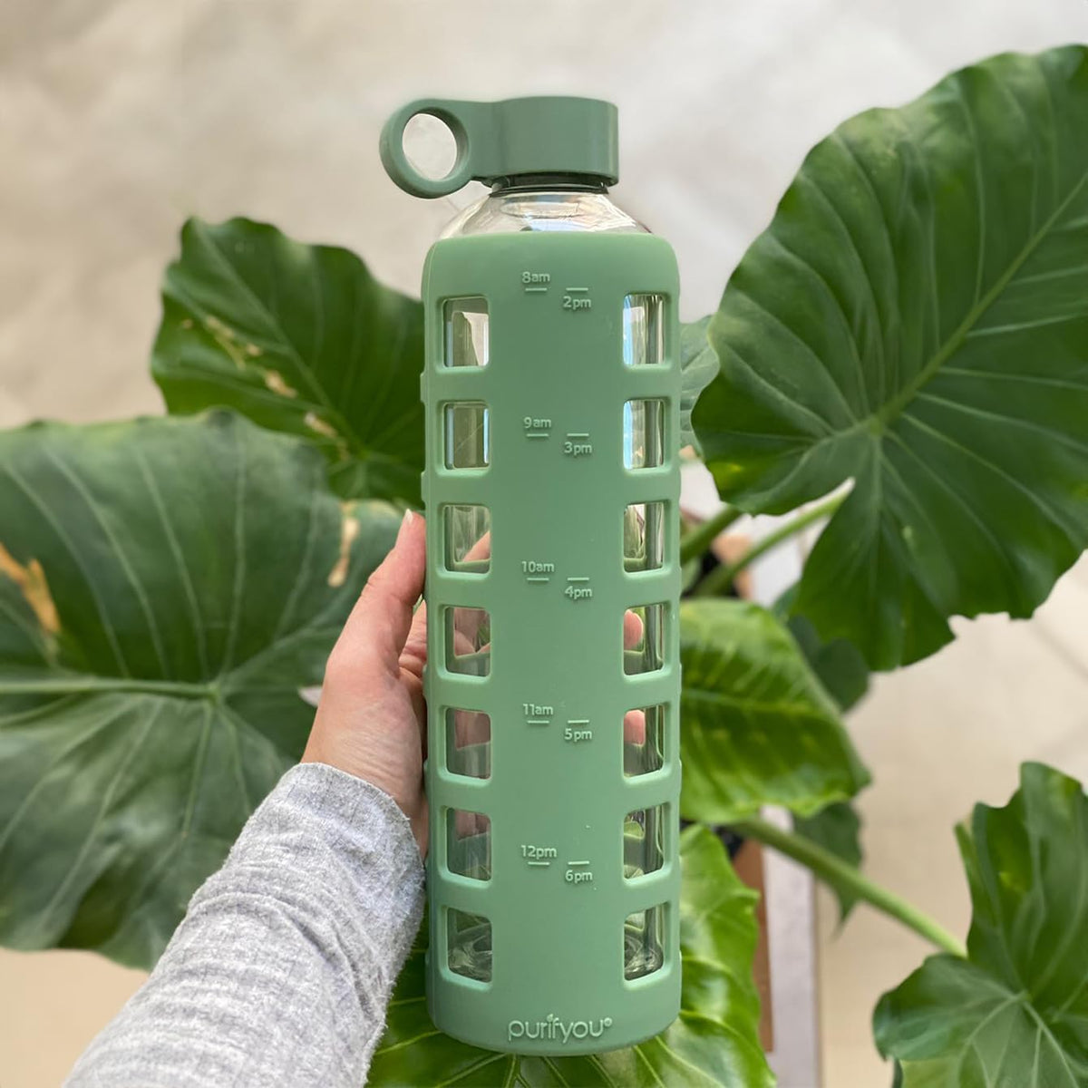 purifyou 40oz / 32oz / 22oz / 12oz Borosilicate Glass Water Bottle with Time & Volume Markers, Silicone Sleeve, Stainless Steel Lid – Reusable Glass Bottle for Water & Juice (32oz Shale Green)