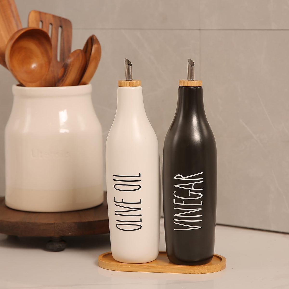 HOMCDALY Olive Oil and Vinegar Dispenser Set, 16oz Ceramic Oil Dispenser for Kitchen, Kitchen Dispenser Bottle for EVOO Vinegar Syrups, Modern Farmhouse Design| Set of 2 – P-Black&White