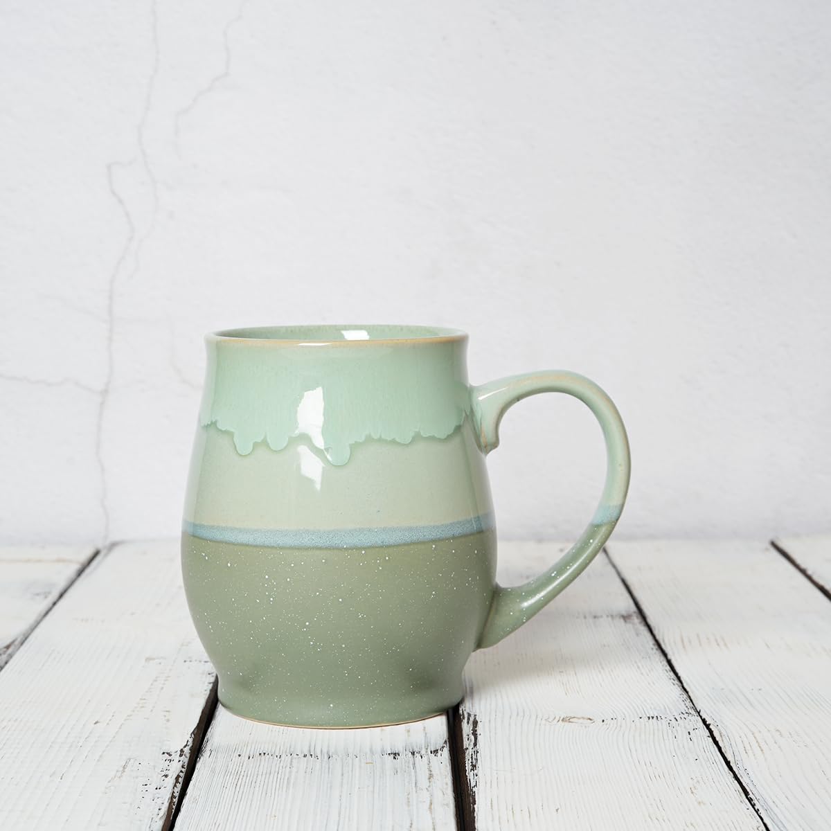 Bosmarlin Extra Large Ceramic Coffee Mug, 25 Oz, Dishwasher and Microwave Safe, Oversized Big Tea Cup for Office and Home, Reactive Glaze (Green)