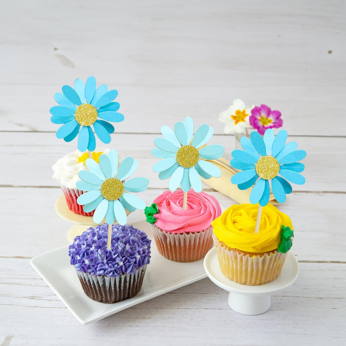 Ephlyn 24Pcs Daisy Cupcake Toppers Flower Cake Topper Decorations Daisy Cake Decorations Chrysanthemum Cupcake Toppers Spring Daisy Flower Cake Picks for Birthday Wedding Supplies Blue