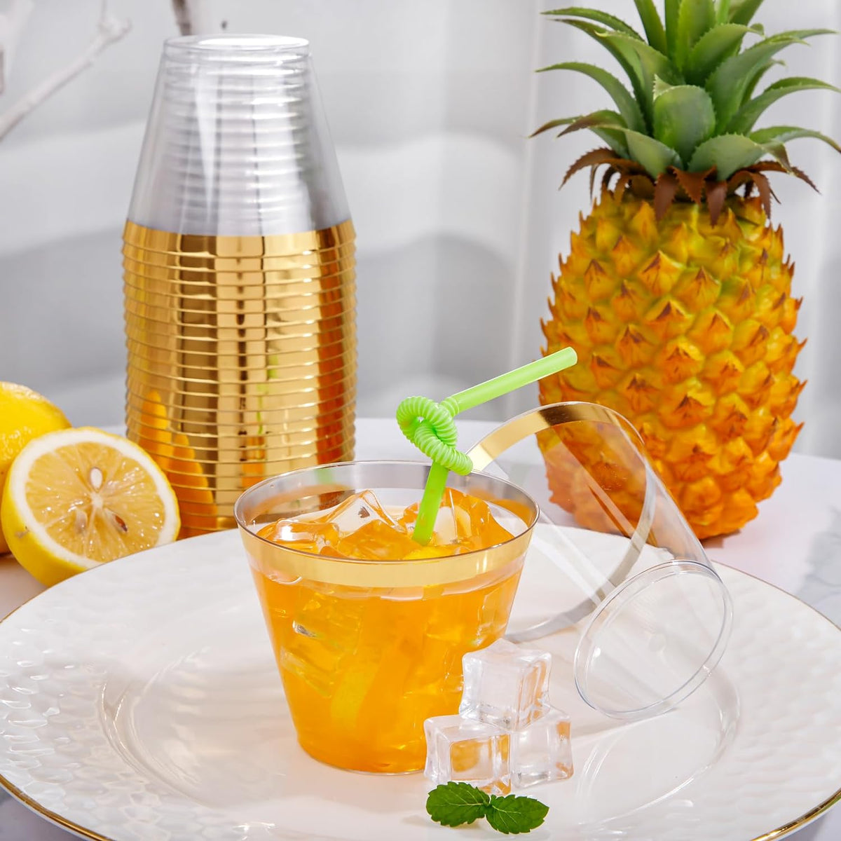 I00000 Heavy Duty Plastic Cups, 9 oz, Gold Rimmed, Clear, 100 Count, BPA Free, Disposable, for Party & Wedding