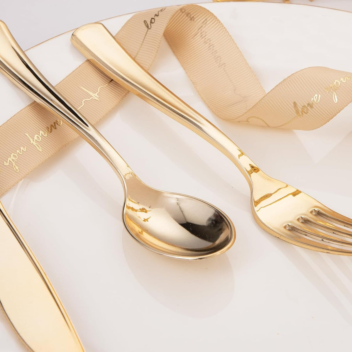 Liacere 200Pcs Gold Plastic Silverware-Gold Plastic Cutlery - Disposable Silverware include 100 Forks 50 Spoons 50 Knives Perfect for Parties&Weddings&Restaurants&Thanksgiving