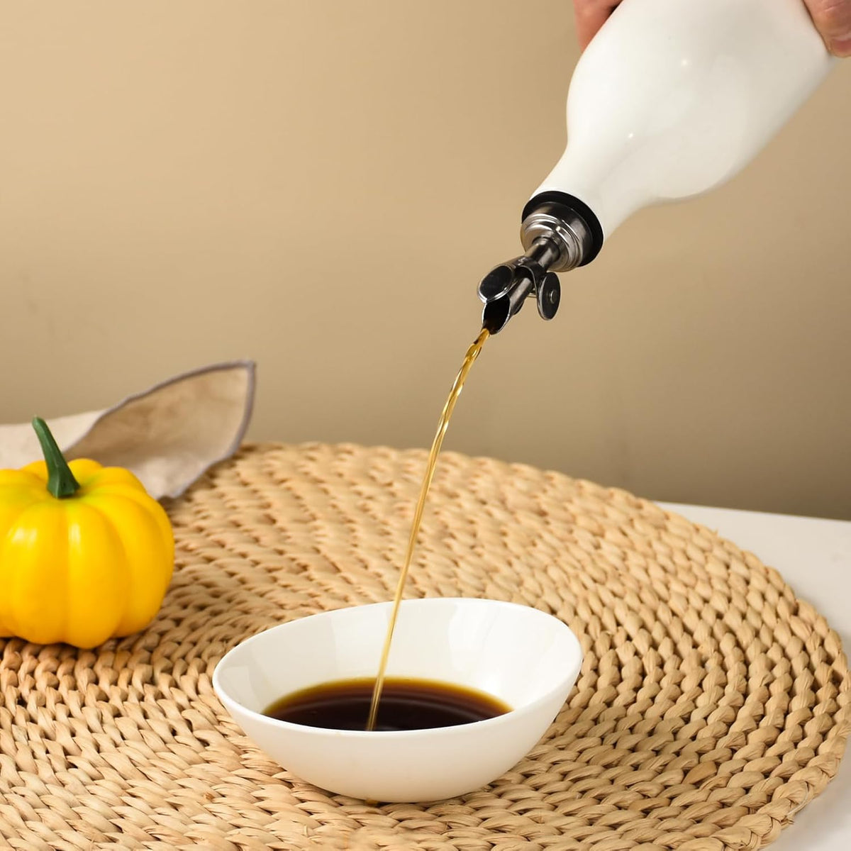 22 Oz Olive Oil Dispenser Bottle with Spout, Ceramic Large Oil Dispenser for Kitchen, Relief Oil Cruet Vinegar Container with Automatic Stainless Steel Pourer Suitable for Oil, Vinegar, Soy Sauce