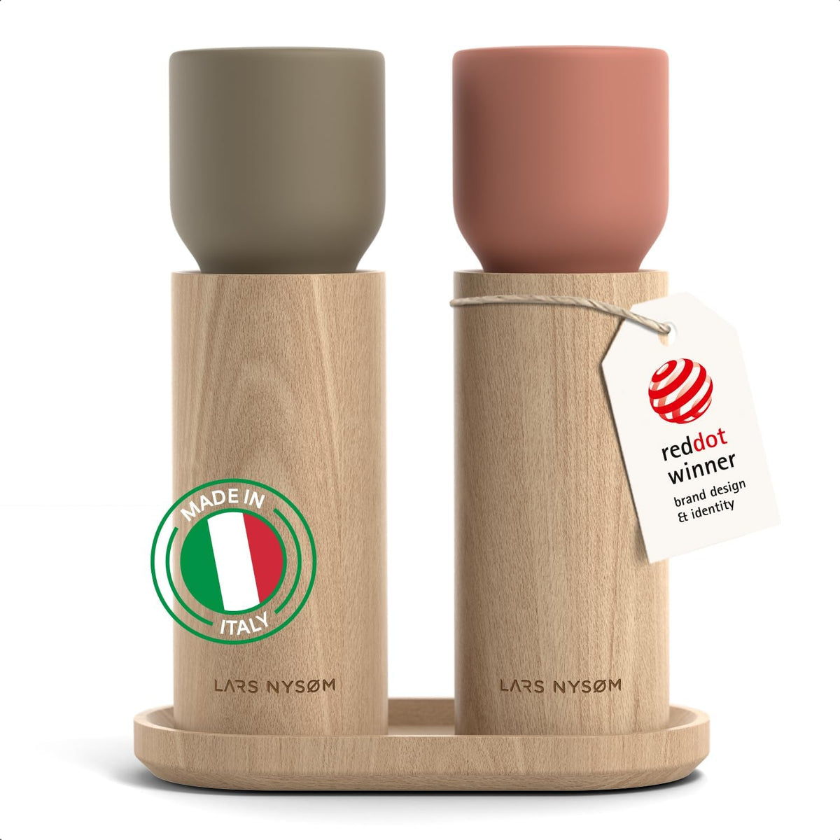 LARS NYSØM Wooden Salt and Pepper Grinder Set Manual with Tray - Salt and Pepper Mills with Adjustable Ceramic Grinder - Elegant Beechwood Pepper and Salt Mill Set for Dining Table (Red/Brown)