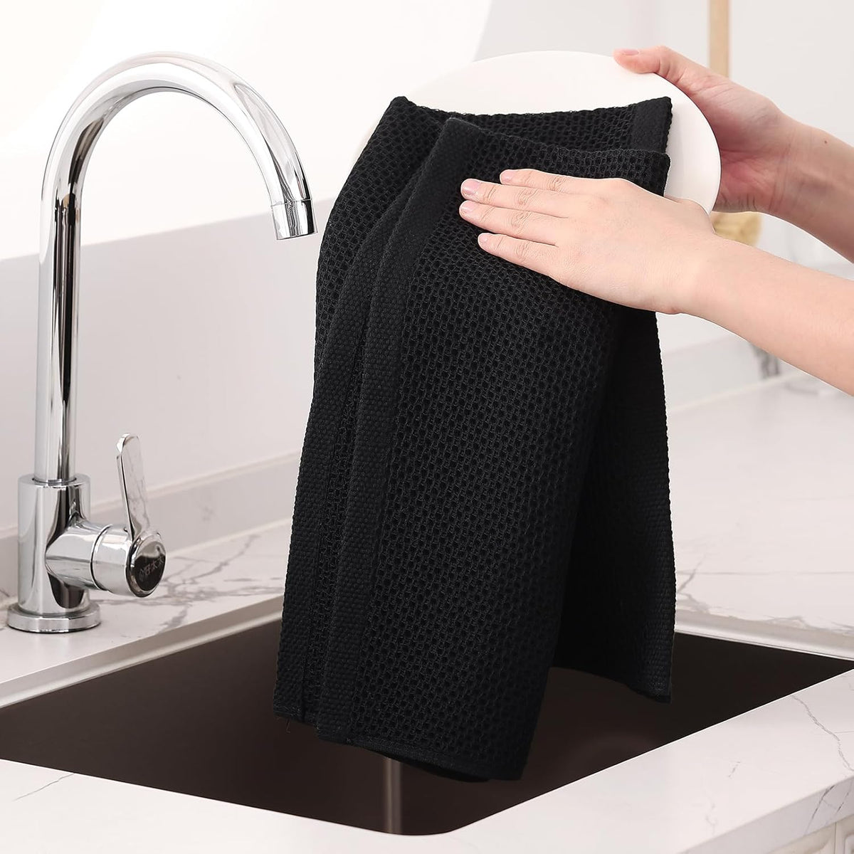 Homaxy 100% Cotton Oversized Waffle Weave Kitchen Dish Towels, Ultra Soft Absorbent Quick Drying Cleaning Towel, 20 x 28 Inches, 6-Pack, Black