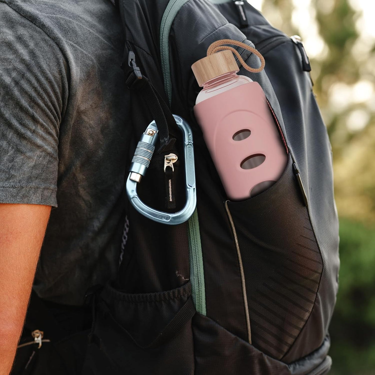 Sport 32oz Glass Water Bottle 1000ml /1 liter Borosilicate Glass Water Bottle Reusable Waterbottle Jugwith Silicone Sleeve and Unique Lid (Pink