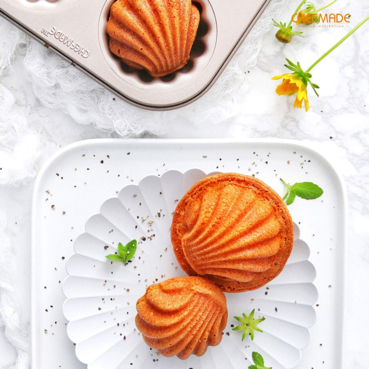 CHEFMADE Madeleine Mold Cake Pan, 6-Cavity Non-Stick Spherical Shell Madeline Bakeware for Oven Baking (Champagne Gold)