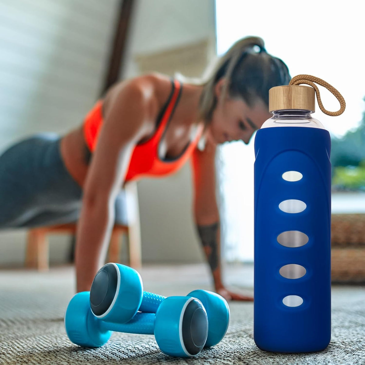 Sport 32oz Glass Water Bottle 1000ml /1 liter Borosilicate Glass Water Bottle Reusable Waterbottle Jugwith Silicone Sleeve and Unique Lid (Blue