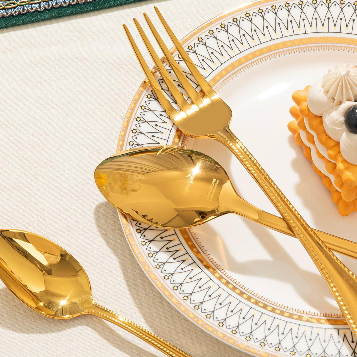 KINGSTONE Gold Silverware Set, 60-piece 18/10 Stainless Steel Flatware Set Cutlery Set for 12, for Kitchen, Home, Wedding, Party, Mirror Polished and Dishwasher Safe, Featured Gifts
