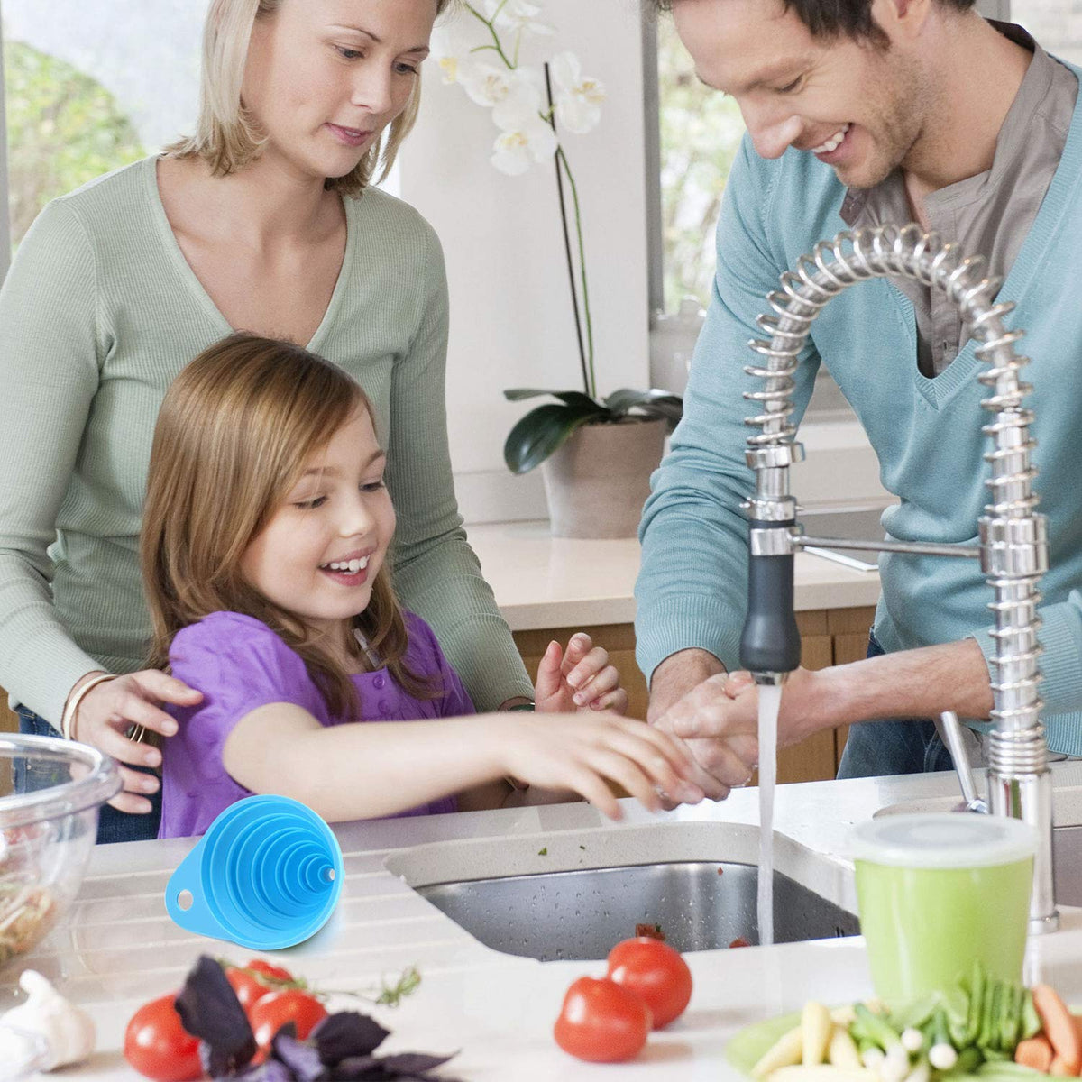 Funnels for Kitchen Use, Food Grade Silicone Collapsible Kitchen Funnel (Blue)