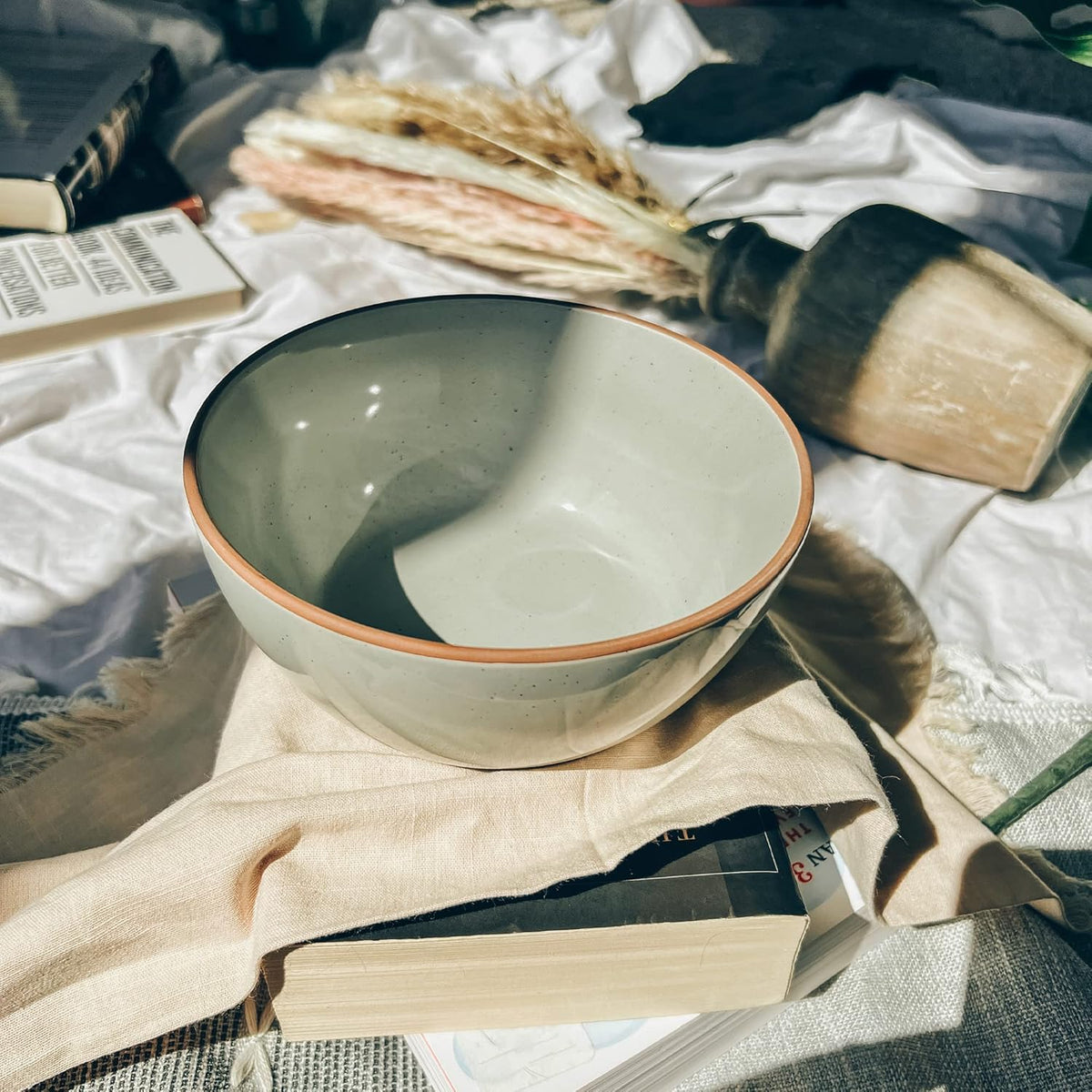 Mora Ceramic Bowls For Kitchen, 28oz - Bowl Set of 4 - For Cereal, Salad, Pasta, Soup, Dessert, Serving etc - Dishwasher, Microwave, and Oven Safe - For Breakfast, Lunch and Dinner - Earl Grey