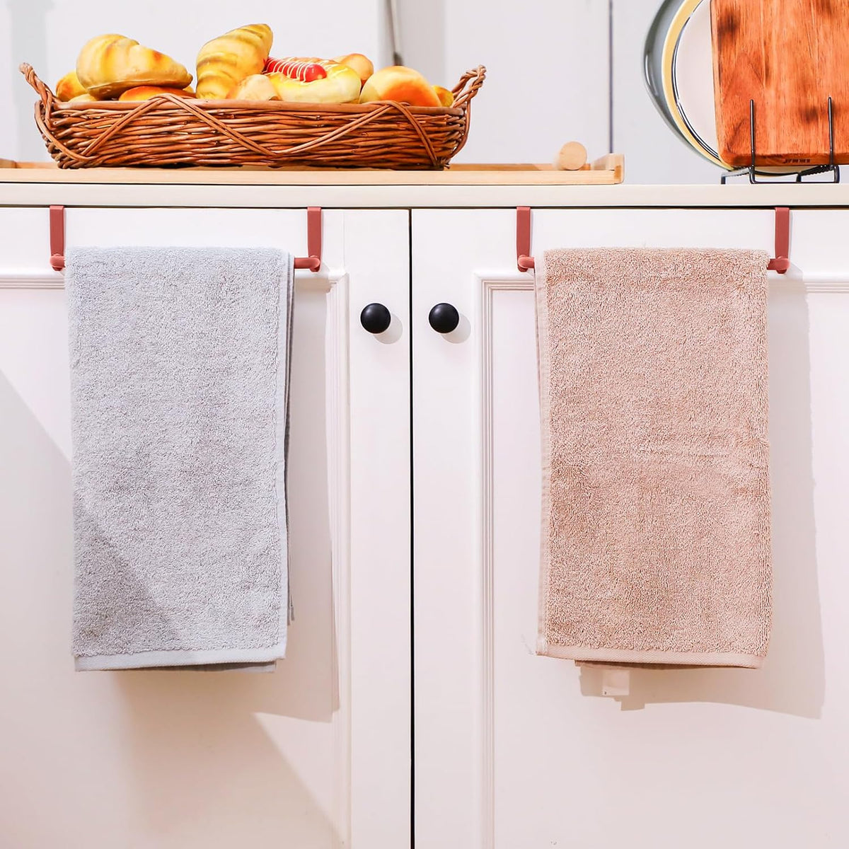 2 Pieces Metal Towel Bar Kitchen Cabinet Steel Towel Rack Bar for Hanging on Inside or Outside of Doors, Home Kitchen Bathroom(Rose Gold)