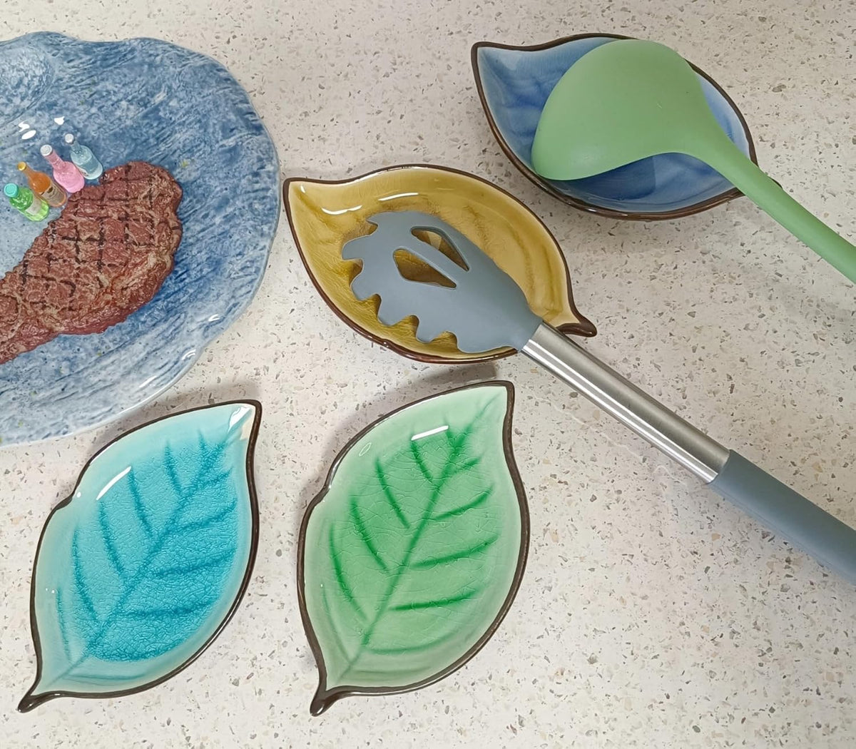 Ceramic Spoon Rest for Stove Top, Ice Cracks Leaf Cute Spoon Rest for Kitchen Counter, Cooking Spoon Holder for Kitchen Counter, Utensil Rest Spatula Rest Ladle Holder Tong Rest, 1 PC (A, Emerald)