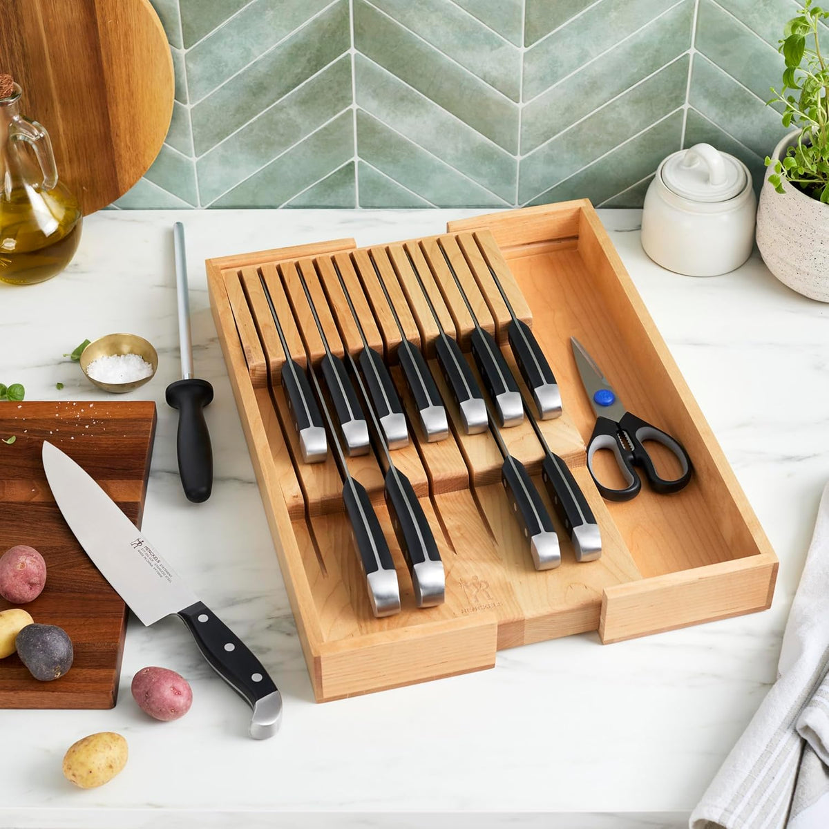 Henckels Statement 15-pc Knife Set with In-Drawer Knife Tray, Razor-Sharp, German Engineered Informed by over 100 Years of Experience, Lightweight and Strong, Dishwasher Safe