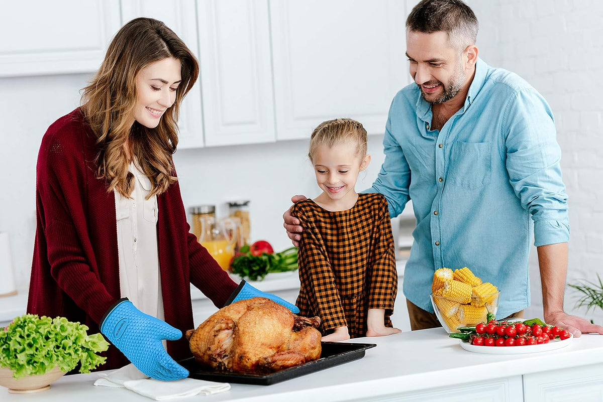 KITCHEN PERFECTION Silicone Smoker Oven Gloves-Extreme HeatResistant BBQ Gloves-Handle Hot Food Right on Your Grill BBQ Fryer&Pit|Waterproof Grilling Cooking Baking Mitts|Superior Value Set+3 Bonuses