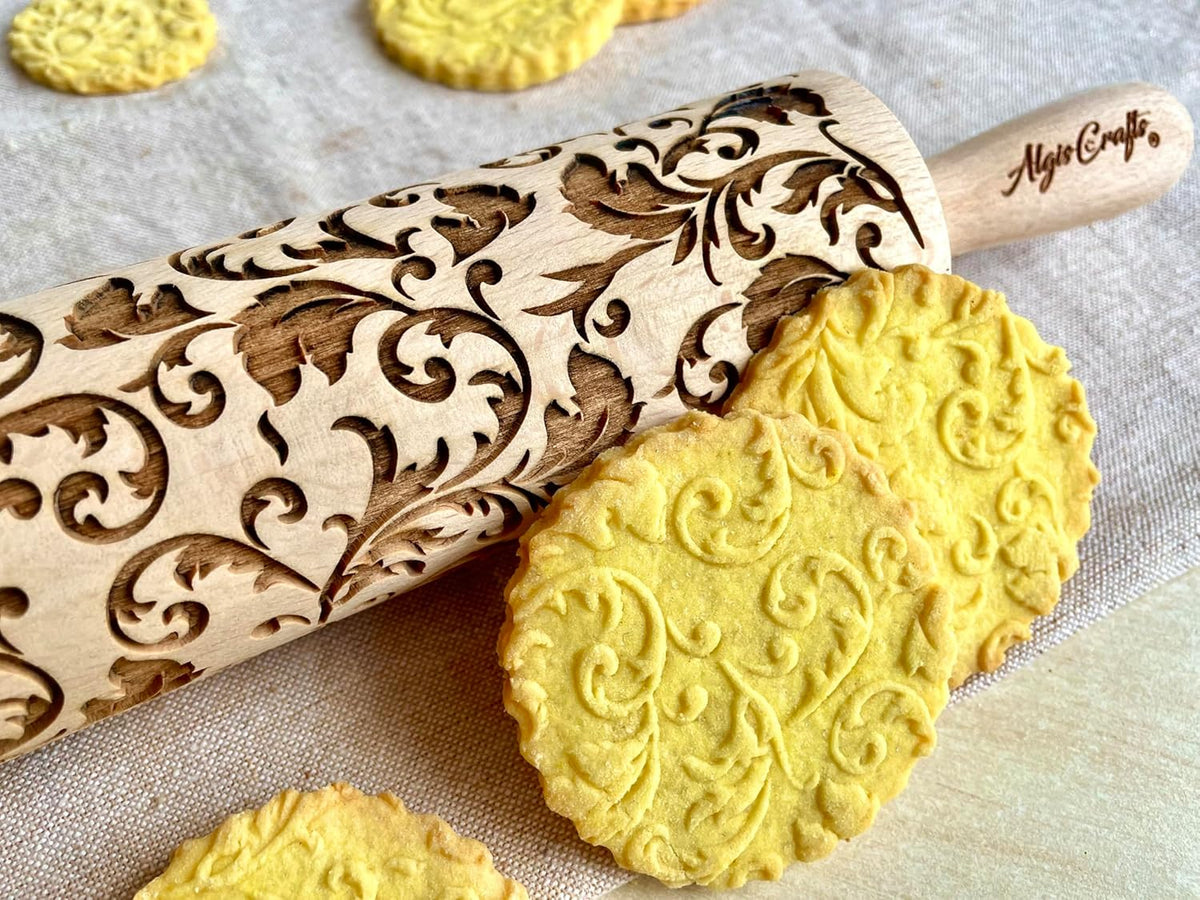 ROYAL Rolling pin Wooden engraved rolling pin with classic flowers Embossed cookies Pottery Birthday gift for mother friend bridal shower