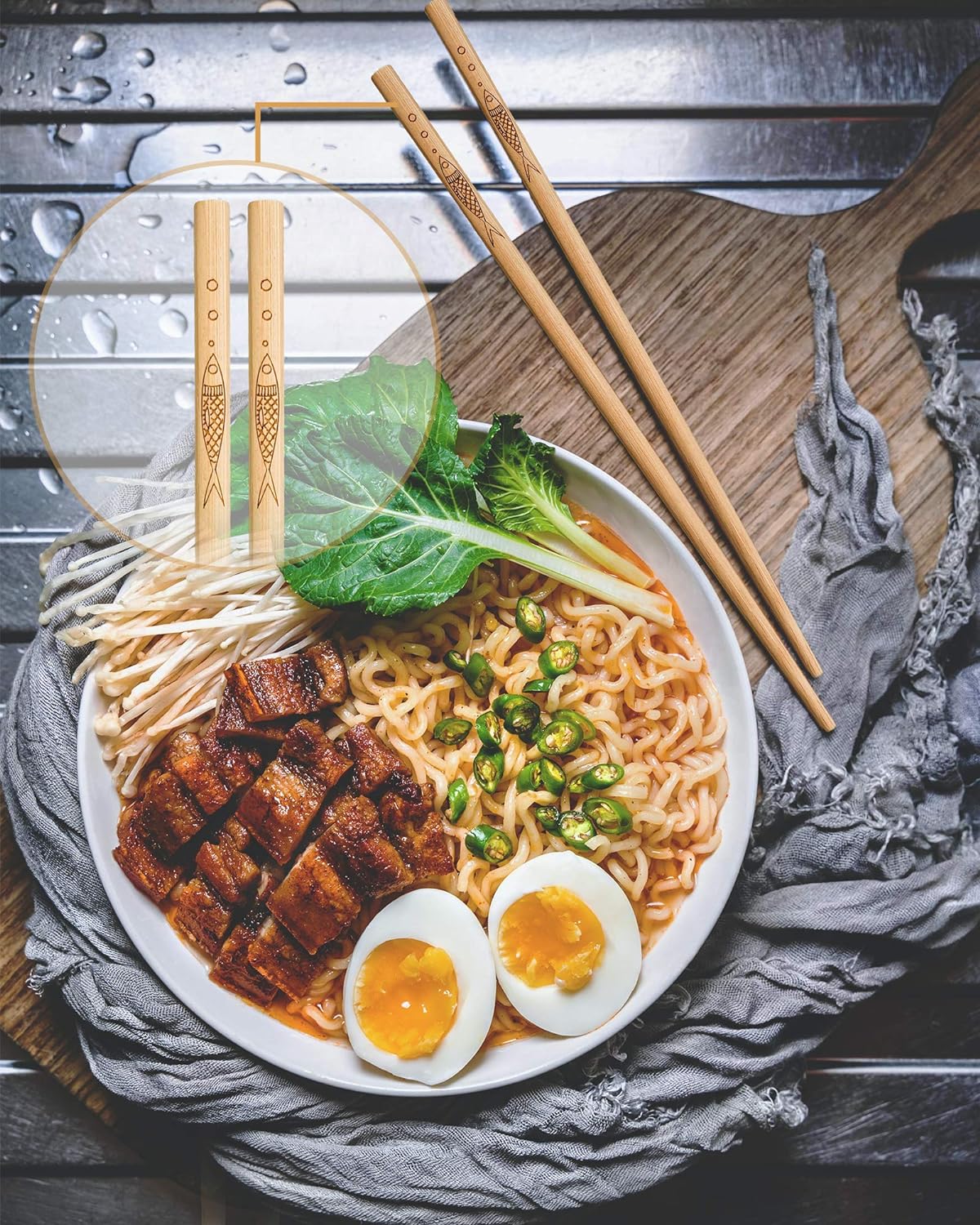 5 pairs of bamboo chopsticks can be reused, classic healthy high-quality natural bamboo chopsticks, can be washed in the dishwasher, 9.8 inches / 25 cm, (pattern: more than every year)